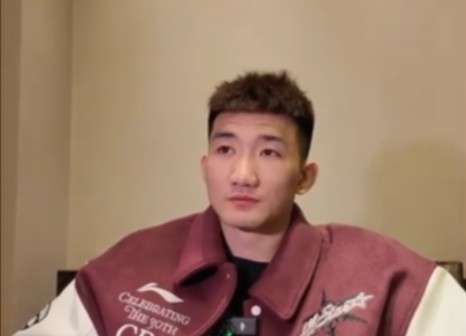 咋形容你和王博的關(guān)系？孫銘徽：像家人 他訓(xùn)練&生活中很照顧我們