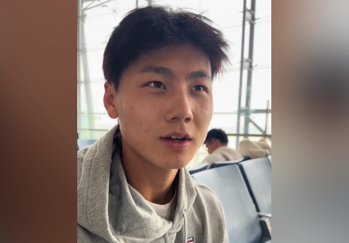  為何半場過后不久被換下？毛偉杰：兩條腿特別緊，李導(dǎo)怕我受傷