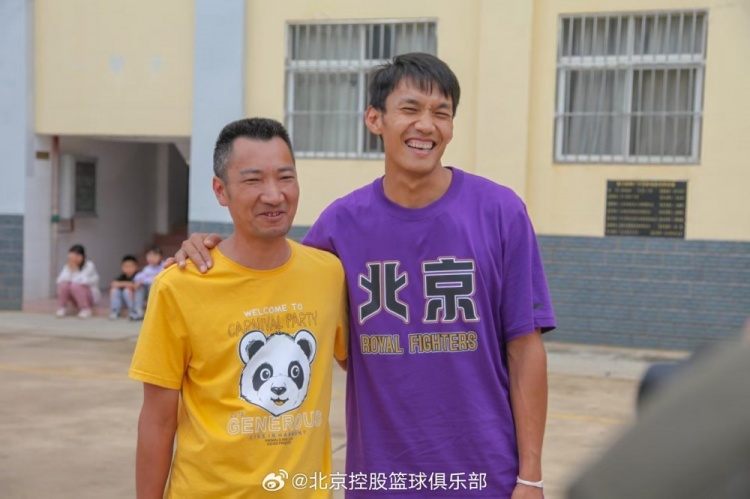  那一封信的故事還在延續(xù) 矣進(jìn)宏母校的師生們來到北京了！