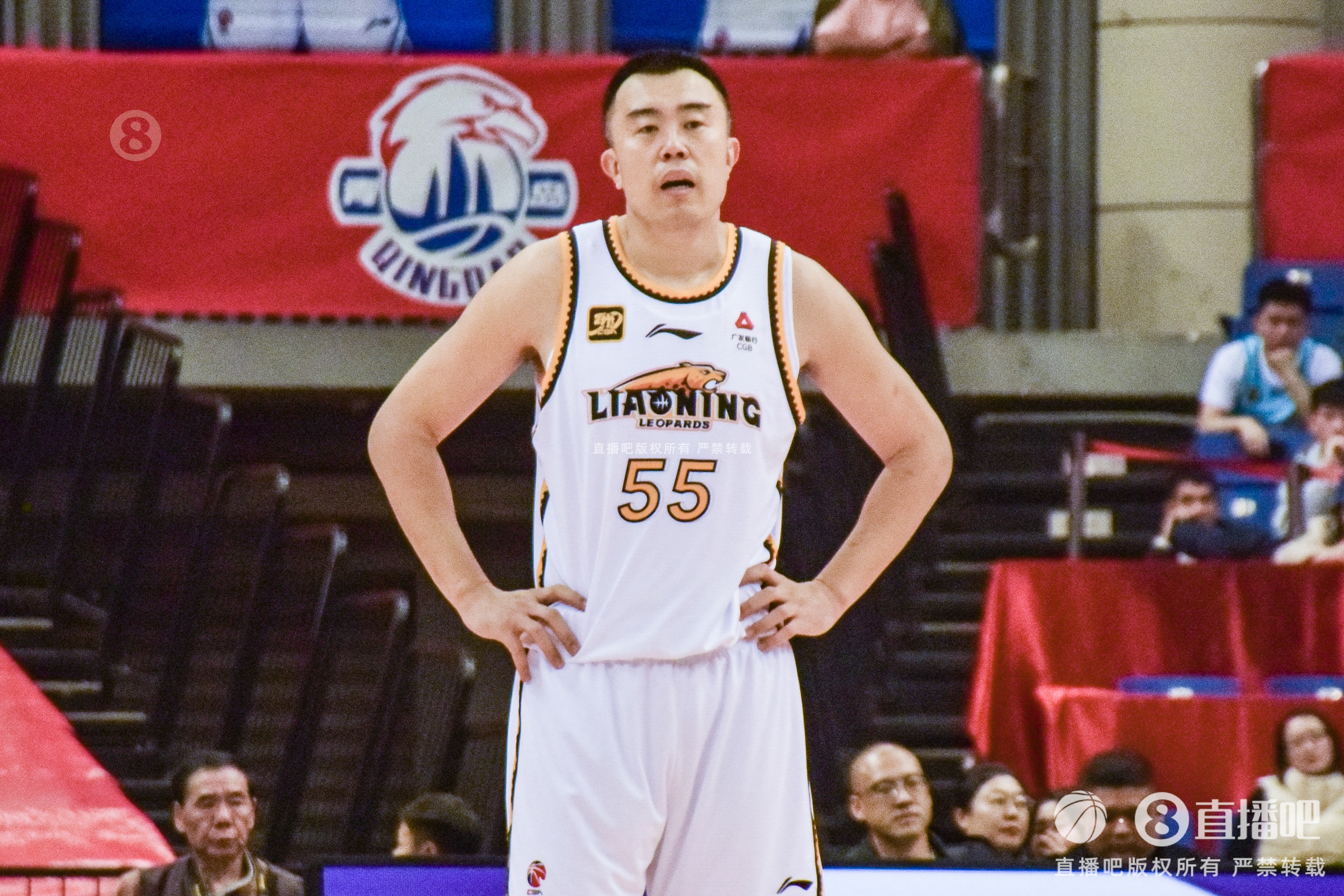  老將盡力了！韓德君5中4高效拿下14分6籃板