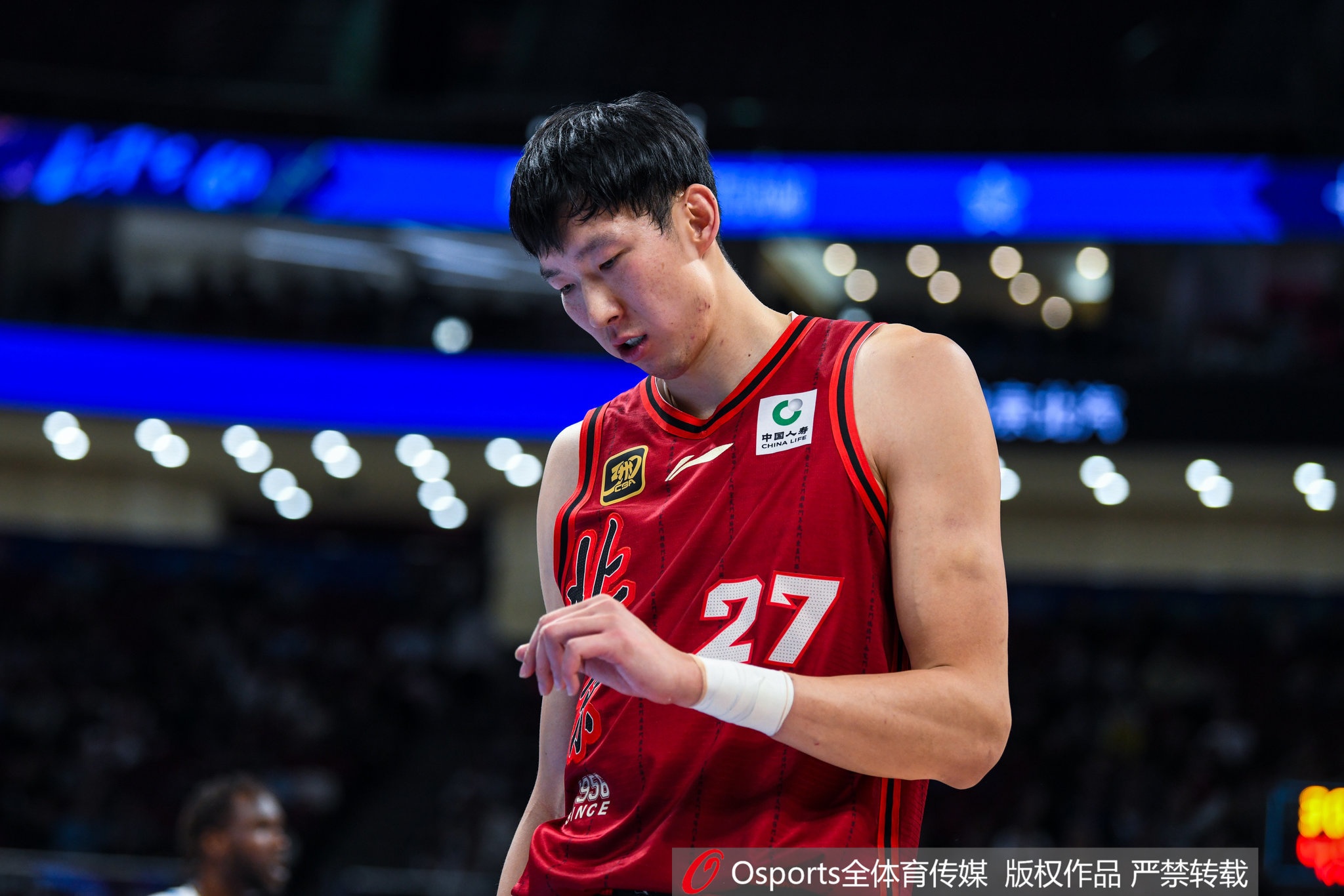  不妙！趙探長：首鋼醫(yī)院建議周琦進行結膜縫合手術 待權威復診！