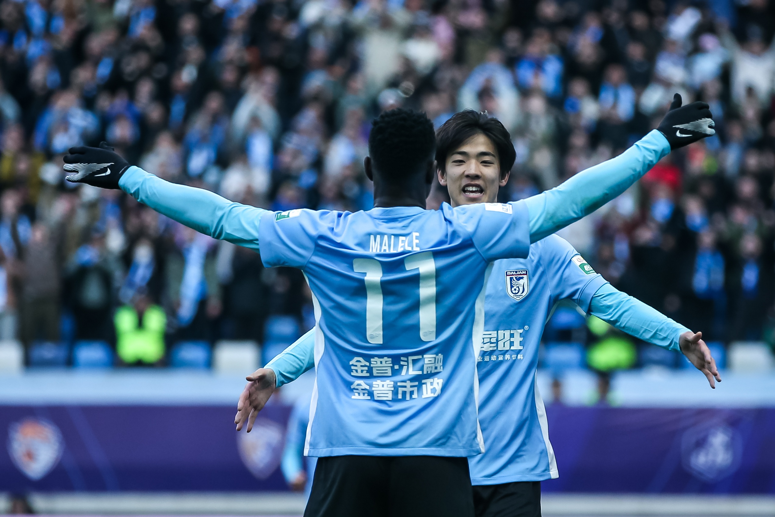  青春風(fēng)暴刮起來(lái)！19歲朱鵬宇&18歲王鈺棟處子球 19歲李新翔1射2傳